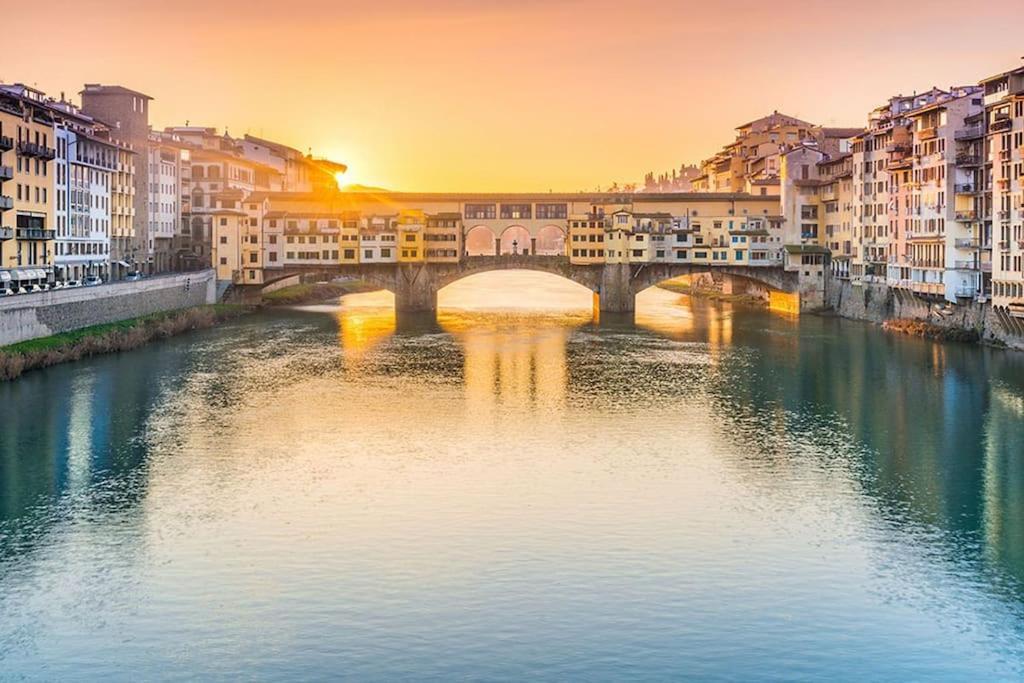 Cozy Apartment With Private Garden - City Center - Florencia Exterior foto