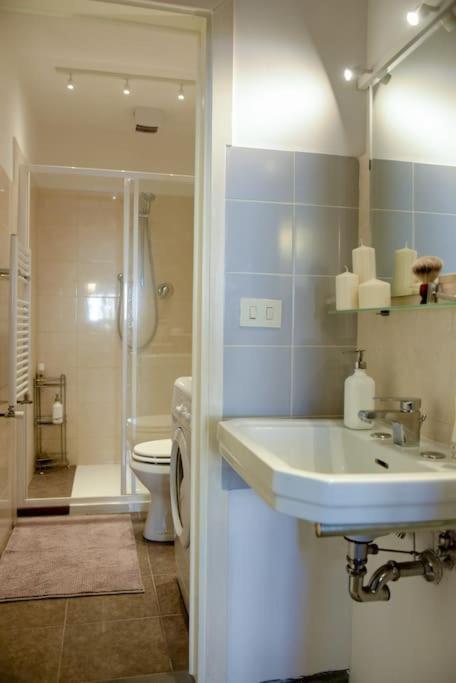 Cozy Apartment With Private Garden - City Center - Florencia Exterior foto