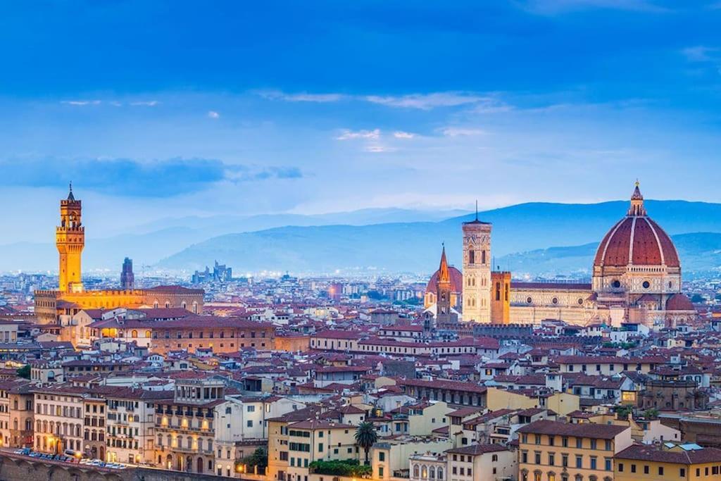Cozy Apartment With Private Garden - City Center - Florencia Exterior foto
